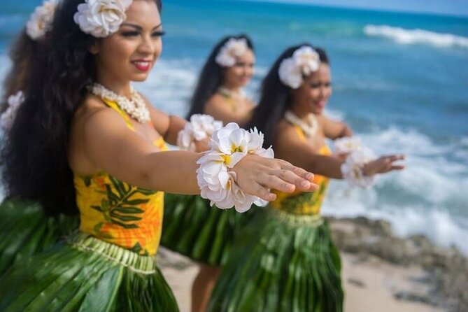 Oahu: Germaine's Luau - Weather, seating, and comfort