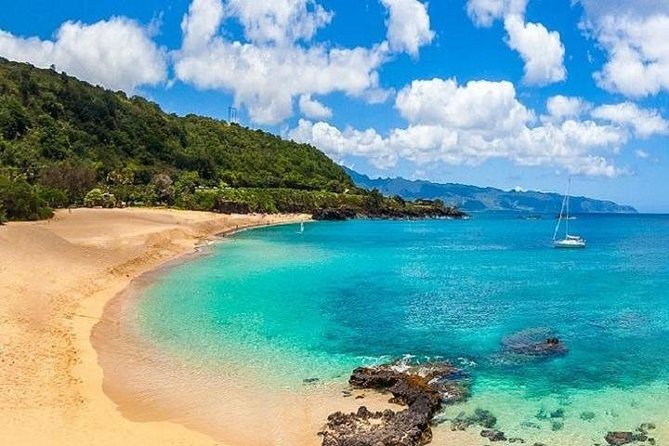 Oahu Grand Circle Island Experience from Waikiki - Sandy Beach and Makapuʻu’s strong shore break