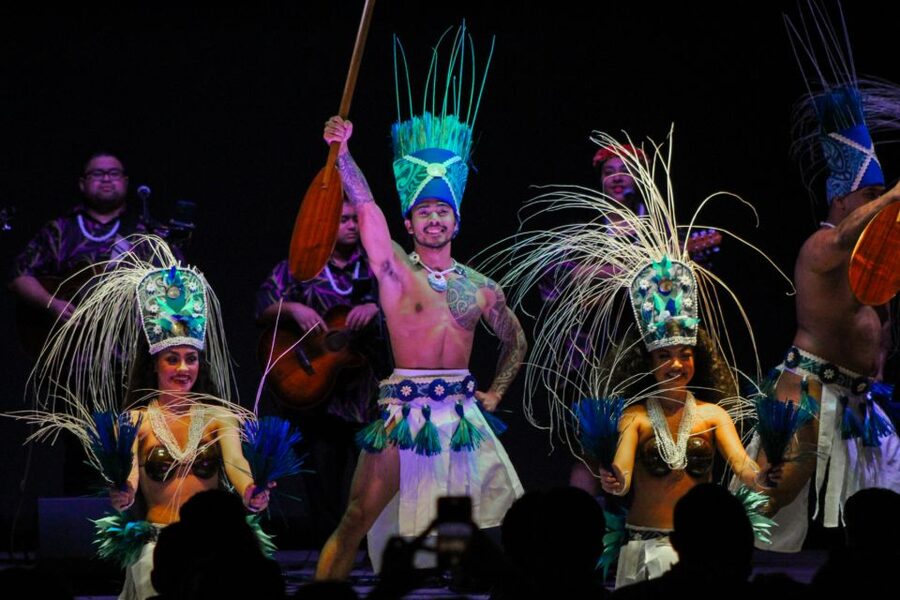 Oahu: Ka Moana Luau Dinner and Show at Aloha Tower - Who will enjoy Ka Moana Luau most?