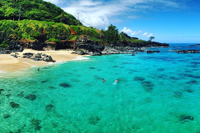 Oahu North Shore Experience: Activities, Waterfall & Free Time - Sunset Beach and Banzai Pipeline in changing seasons