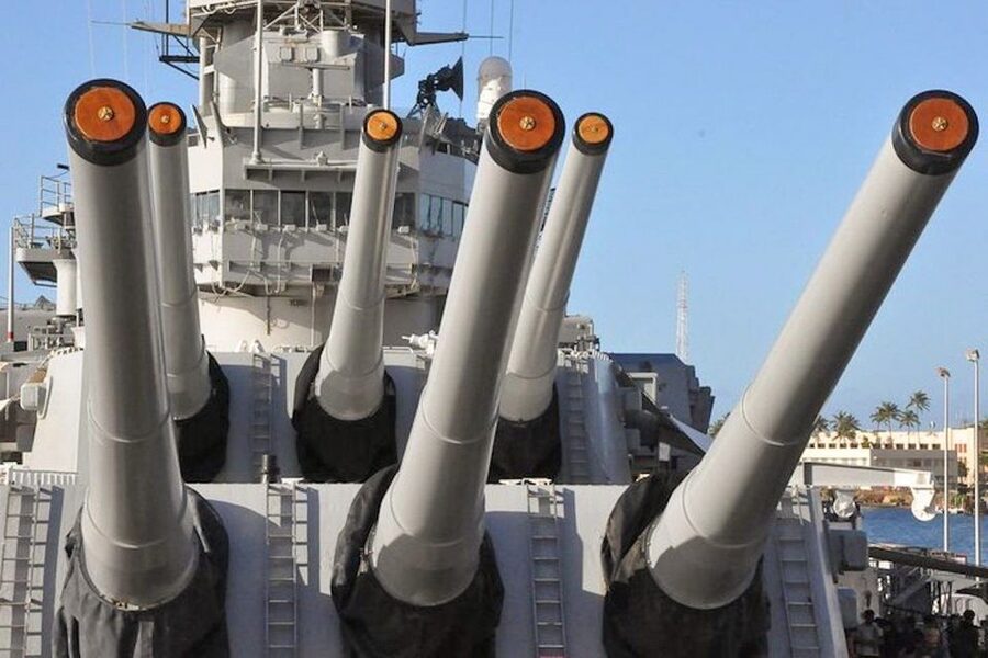 Oahu: Pearl Harbor, USS Arizona, and City Tour - Honolulu landmarks beyond the harbor