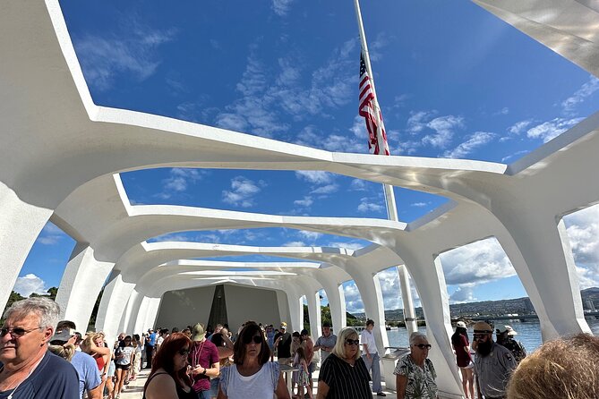 Oahu: Pearl Harbor USS Arizona Memorial Small Group Tour - A small van makes the day easier