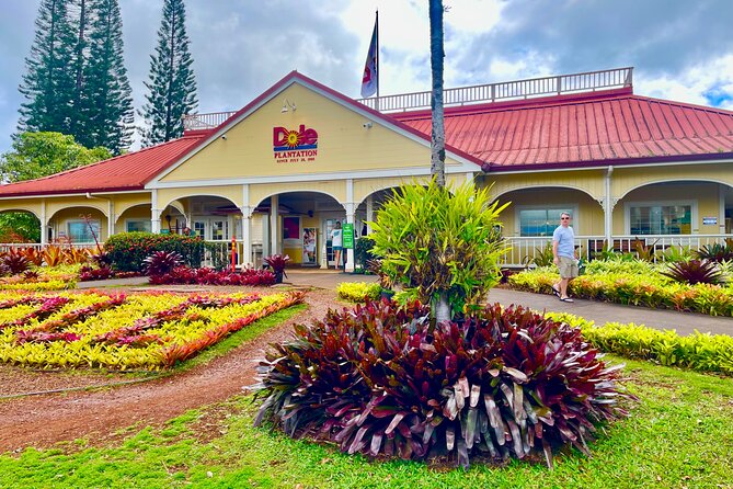 Oahu: Roundtrip Shuttle From Waikiki to Dole Plantation & Haleiwa - Green World Coffee Farms: a short stop before Dole