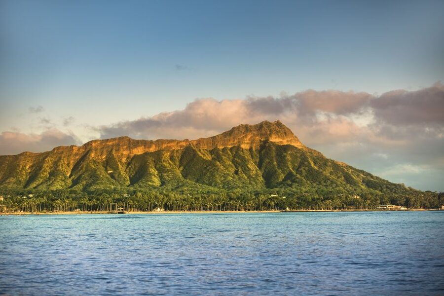 Oahu: Waikiki Glass Bottom Boat Sunset Cruise - Getting there and planning the evening