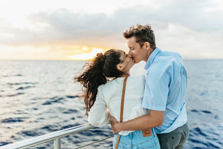 Oahu: Waikiki Sunset Catamaran Cocktail Cruise - Finding the best seat for your evening