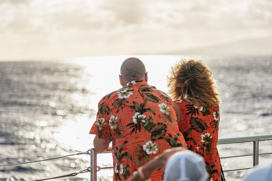 Oahu: Waikiki Sunset Catamaran Cocktail Cruise - What the crew adds to the experience