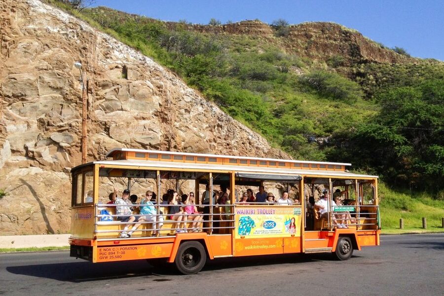 Oahu: Waikiki Trolley Hop-on Hop-off All-Line Pass - Pink Line: the useful Waikiki shopping shuttle