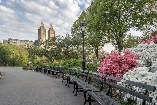 Official NYC Horse Carriage Rides in Central Park since 1979 ™ - Literary Walk, Balto, and the Conservatory Water
