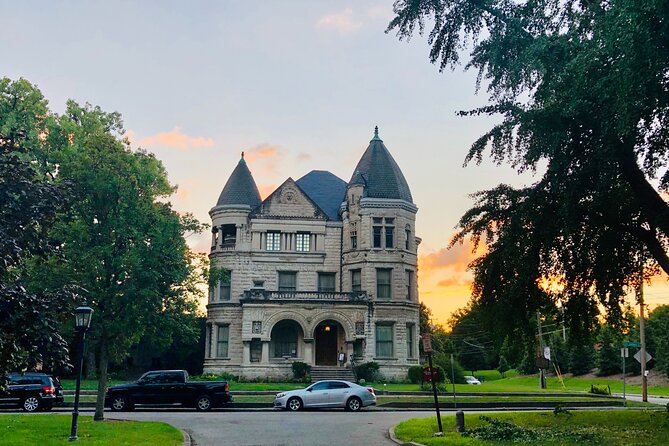 Old Louisville Ghost Tour as Recommended by The New York Times @ 4th and Ormsby - The Witches’ Tree and its local lore
