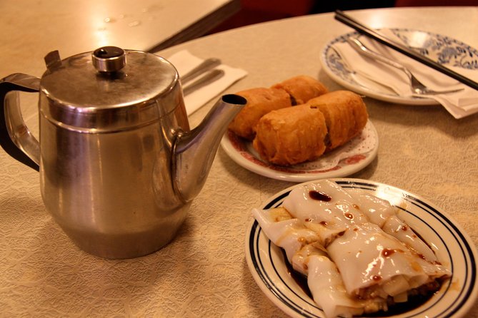 Original NYC Guided Food Tour of Chinatown and Little Italy - A seated Italian meal with wine or beer