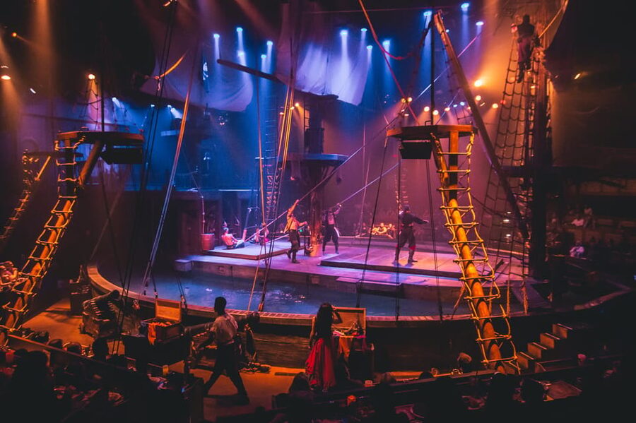 Orlando: Pirates Adventure Dinner Show with Drinks - The three-course dinner: filling, but not gourmet