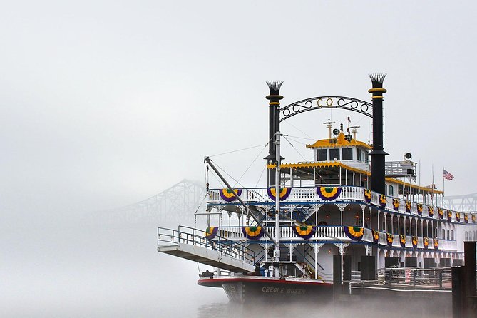 Paddlewheeler Creole Queen Jazz Dinner Cruise in New Orleans - Live jazz, dancing, and the best seat onboard