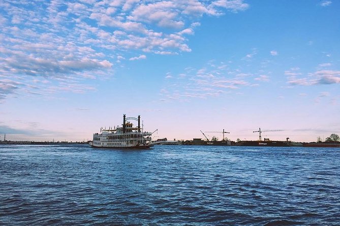 Paddlewheeler Creole Queen Jazz Dinner Cruise in New Orleans - Who should book the Creole Queen?