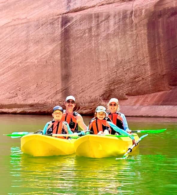 Page/Lake Powell: Guided Kayak & Water Antelope Canyon Tour - The safety briefing and your first paddle