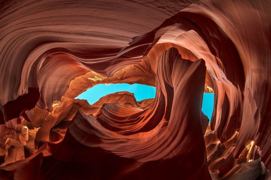 Page: Lower Antelope Canyon Entry and Navajo Guided Tour - The approach from the meeting point to the canyon entrance