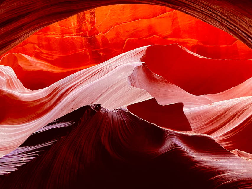 Page: Lower Antelope Canyon Prime-Time Guided Tour - Entering the sandstone corridor