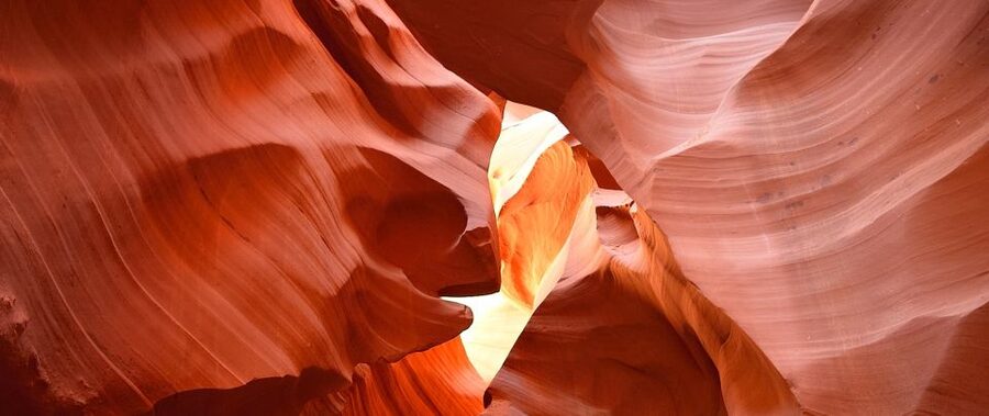Page: Lower Antelope Canyon Ticket and Guided Hiking Tour - An hour inside the flowing sandstone