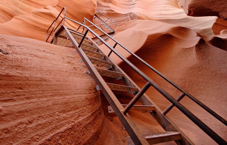 Page: Lower Antelope Canyon Ticket and Guided Hiking Tour - Who should book this hike?