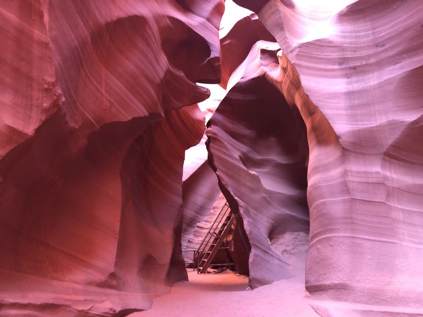 Page: Lower Antelope Canyon Tour with Trained Navajo Guide - Sunlight, colors, and photography