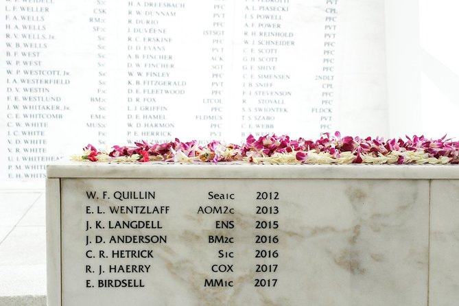 Pearl Harbor USS Arizona Memorial and Honolulu City Tour - What you actually see at the downtown Honolulu stops