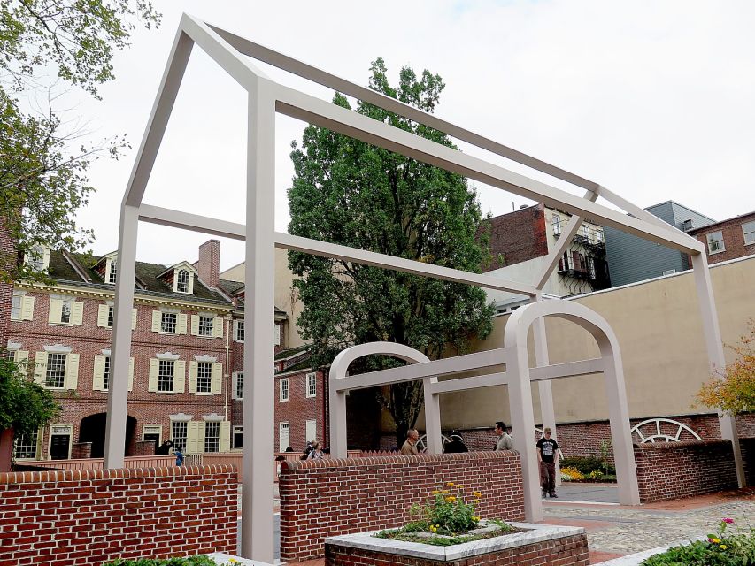 Philadelphia: Revolution and The Founders History Tour - Starting outside the Independence Visitor Center