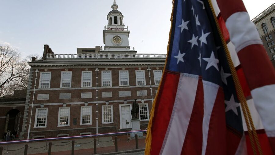 Philadelphia: Revolution and The Founders History Tour - Betsy Ross’s house and the smaller street stories