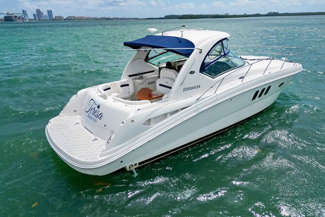 Private tour for 12 people on a 40 ft Yacht, Ft Lauderdale bay - Six hours: a full afternoon on the water
