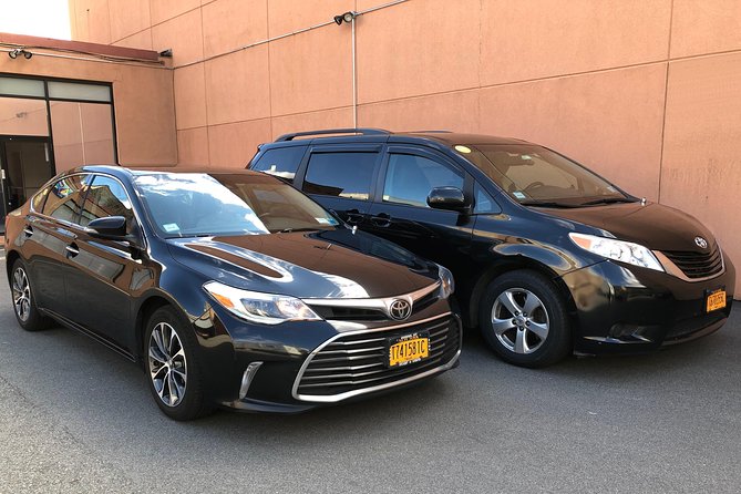 Private Transfer from Manhattan to NYC Airports (JFK/EWR/LGA) - How the price works for couples and groups