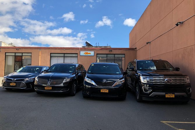 Private Transfer from Manhattan to NYC Airports (JFK/EWR/LGA) - Vehicle size, luggage, and comfort