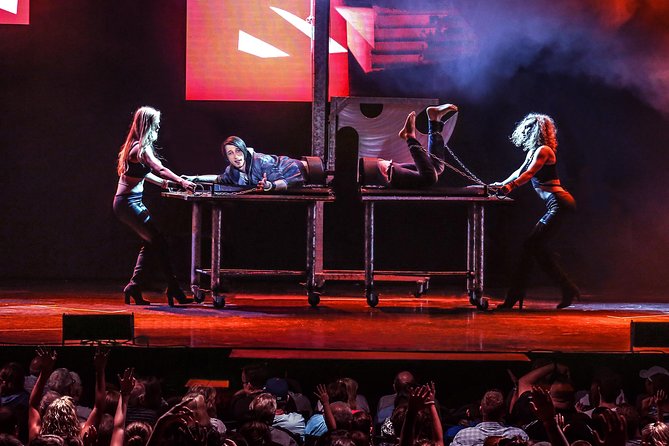 Reza Edge of Illusion Show in Branson - A good choice for couples, too