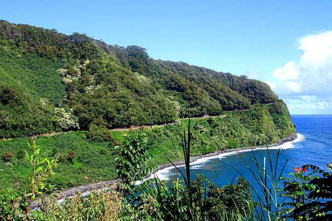 Road to Hana Adventure Maui Tour with Lunch - Wai’anapanapa and Maui’s black sand shore