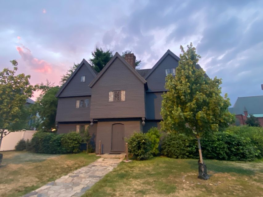 Salem, MA: History and Hauntings Guided Walking Tour - Key points at a glance