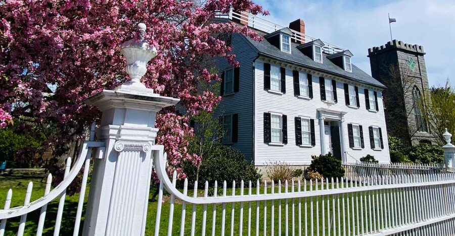 Salem, MA: History and Hauntings Guided Walking Tour - Beginning at Old Town Hall and Derby Square