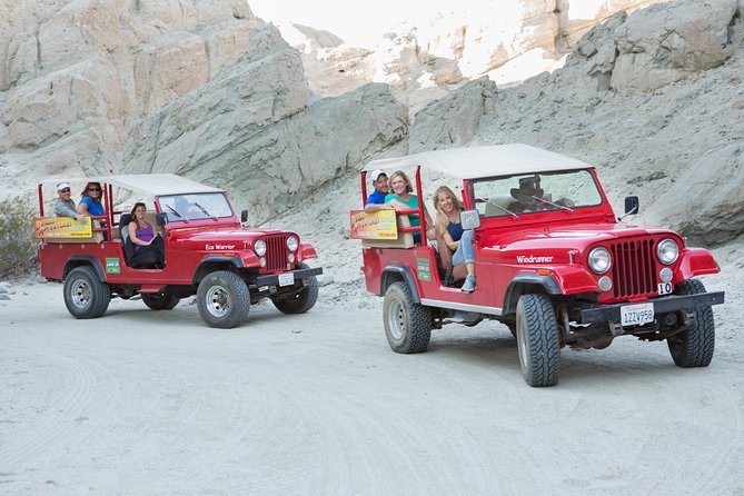San Andreas Fault Jeep Tour from Palm Desert - Walking into the spring-fed palm oasis