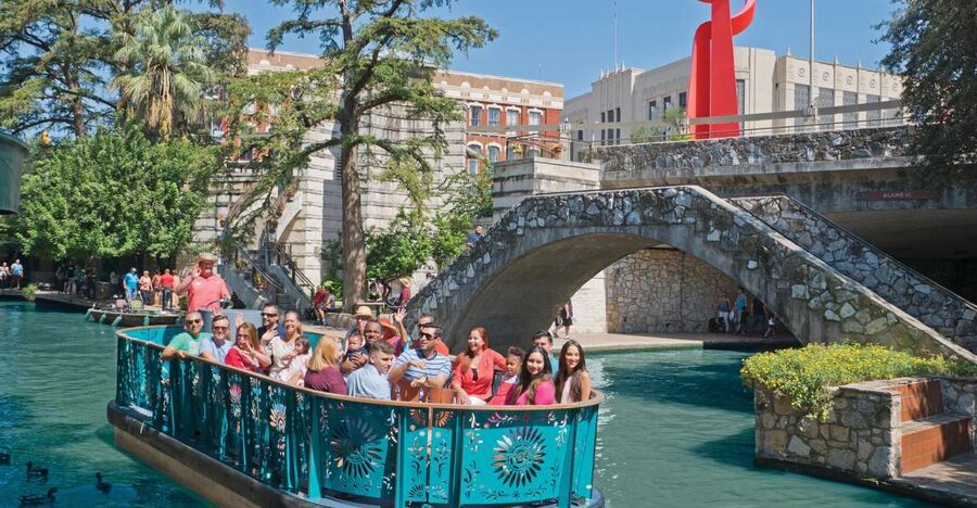 San Antonio: River Walk Cruise Ticket - Choosing between daytime, dusk, and night