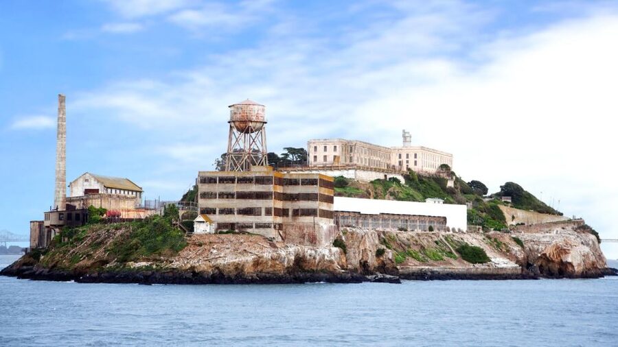 San Francisco: Alcatraz with San Francisco Bay Cruise - The Pier 39 Bay Cruise adds the city view