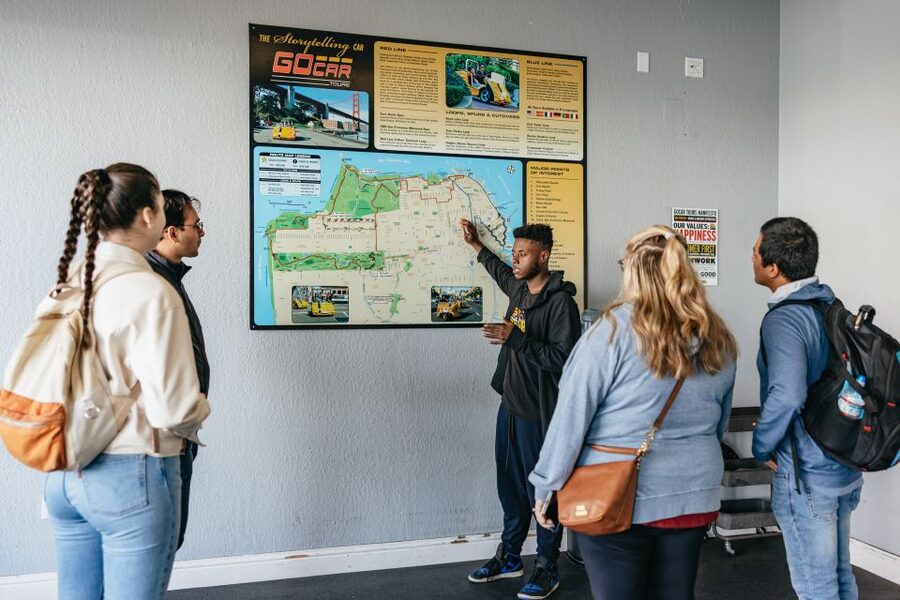 San Francisco: Golden Gate Bridge and Lombard GoCar Tour - How the GPS guide works