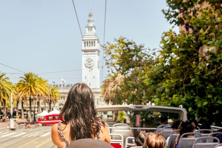 San Francisco: Hop-On Hop-Off Sightseeing Tour with 17 Stops - Palace of Fine Arts, the Marina, and Lombard Street