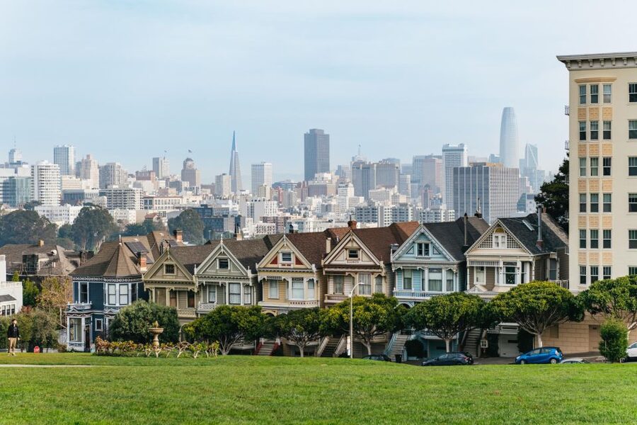 San Francisco: Movie Filming Locations Bus Tour - Alamo Square and familiar television scenery