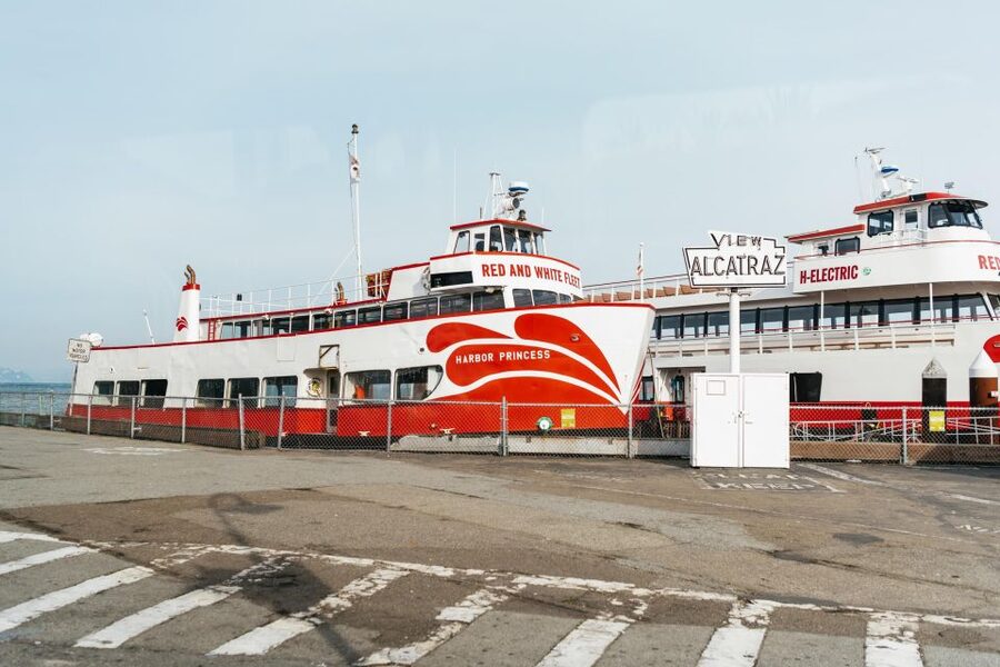 San Francisco: Movie Filming Locations Bus Tour - The Presidio and the Golden Gate Bridge
