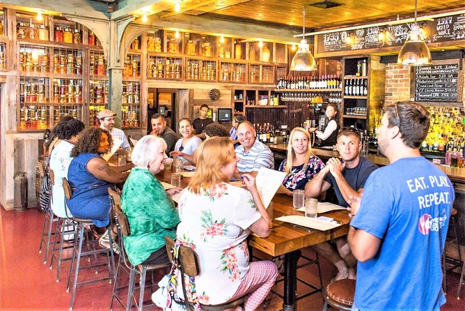 Savannah First Squares Culinary & Cultural Walking Food Tour - Six tastings that add up to lunch