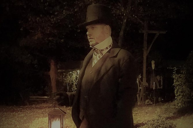 Savannah History and Haunts Candlelit Ghost Walking Tour - Who will enjoy this walk most