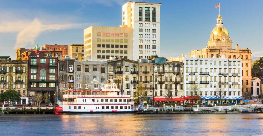 Savannah: Riverboat Cruise & City Tour Combo - Photo opportunities along River Street