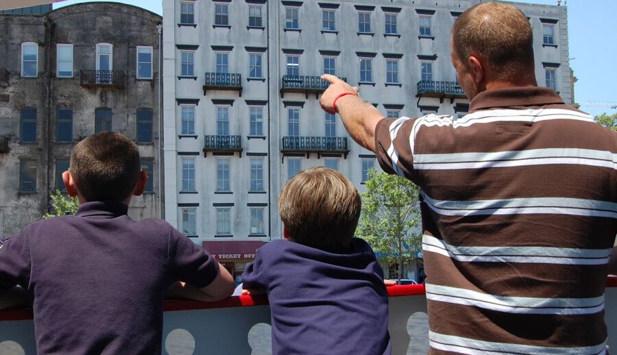 Savannah: Riverboat Narrated Harbor Sightseeing Cruise - How the narration shapes the experience