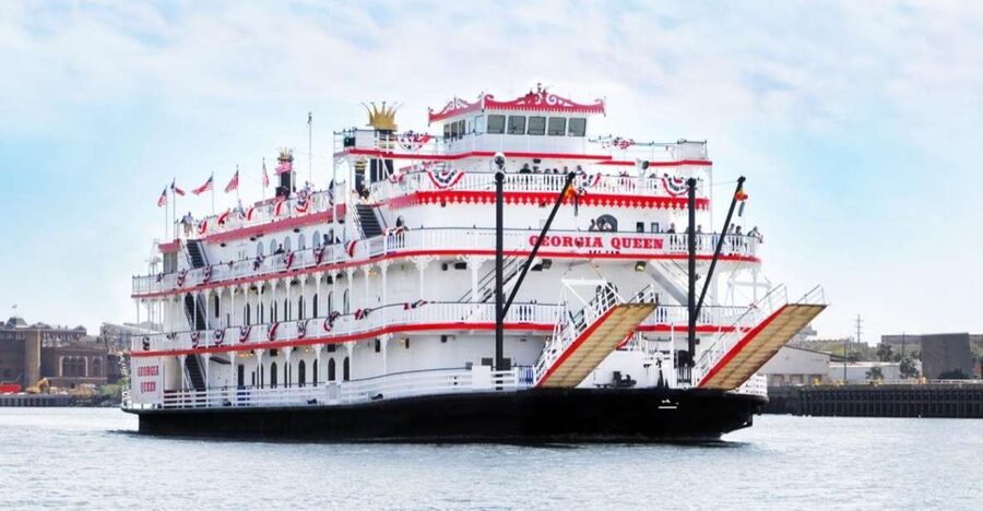Savannah: Sightseeing Lunch Cruise - A two-hour introduction to Savannah from the river
