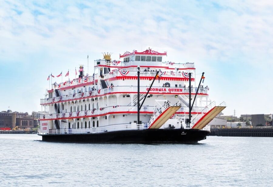 Savannah: Sightseeing Lunch Cruise - What you see beyond the postcard waterfront