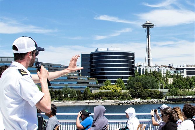 Seattle's Original Guided Harbor Cruise - The piers, Aquarium, and old Seattle waterfront