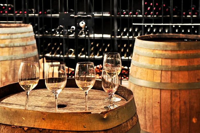 Seattle Wine & Snoqualmie Falls Highlights Tour - Chocolate at Boehms Candies