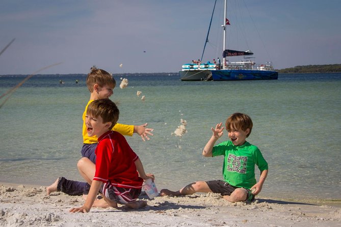 Shell Island Snorkel and Dolphin Catamaran Cruise with Island Time - The catamaran ride across Gulf waters