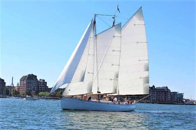 Sightseeing Day Sail around Boston Harbor - Rowes Wharf is a handy place to begin